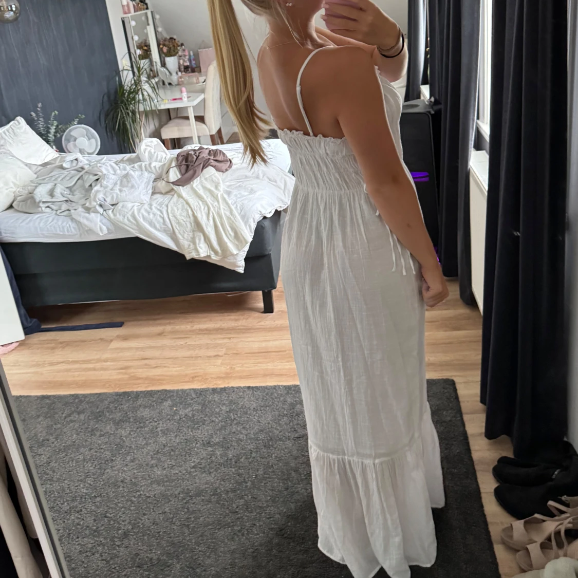 Vit långklänning från Nelly - 2
