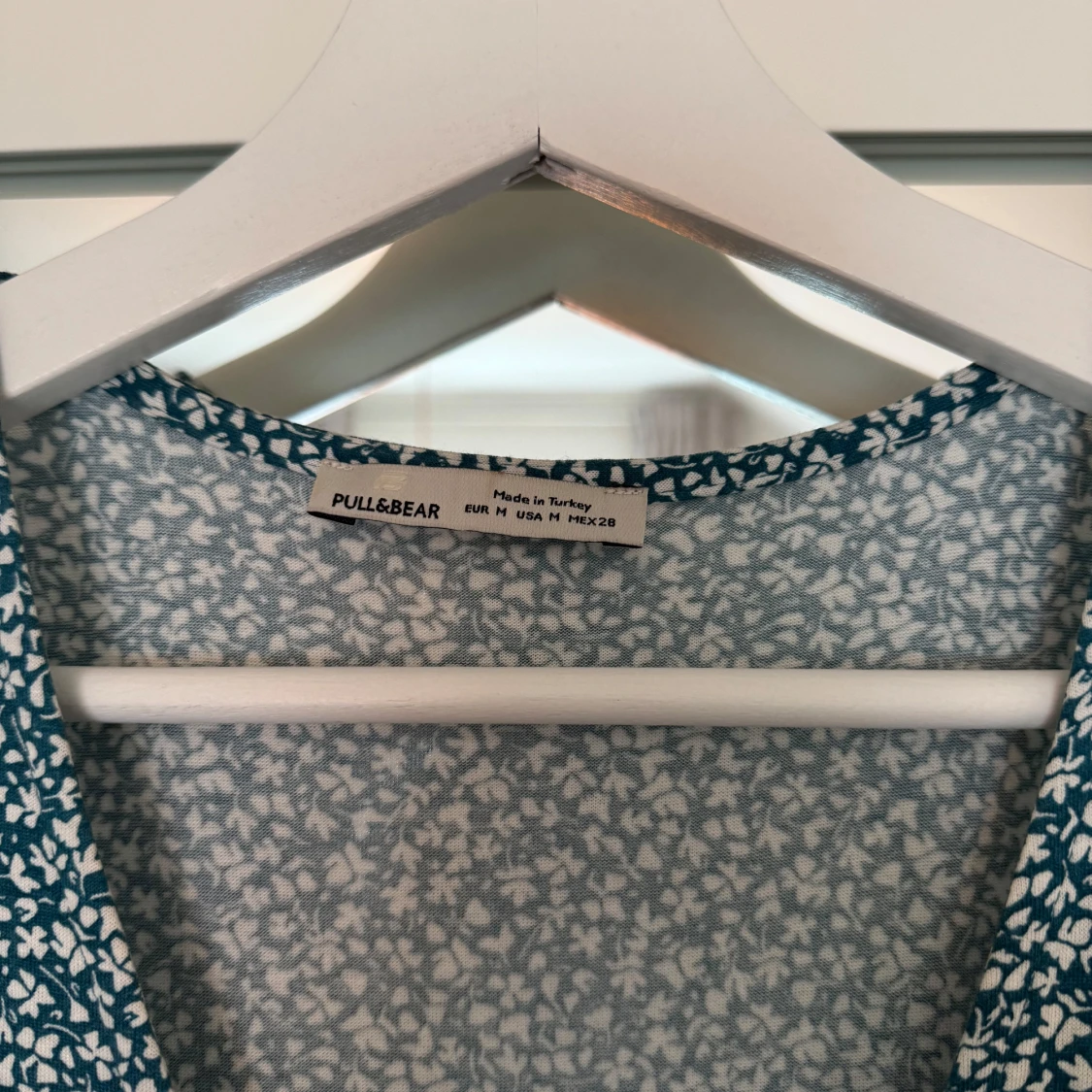 Blommig omlottklänning Pull&Bear - 3