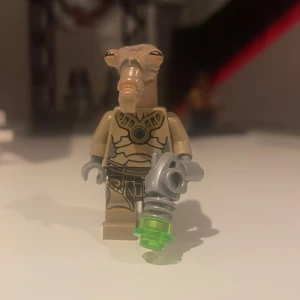 Geonosian Fighter - Geonosian Fighter figur || mitt pris: 5kr || köp minifgurer i bulk!