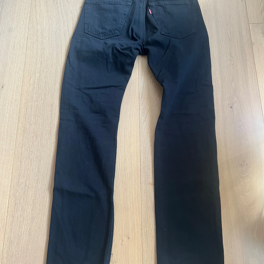 Svarta Levi's 501 jeans W28 L32 - 2