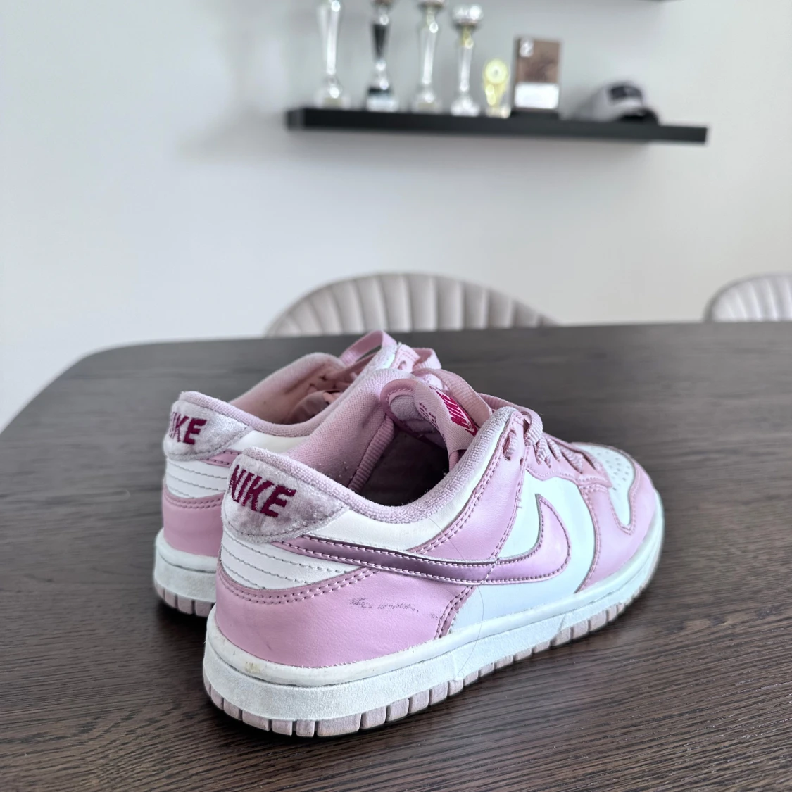 Nike Dunk sneakers i rosa och vitt - 1