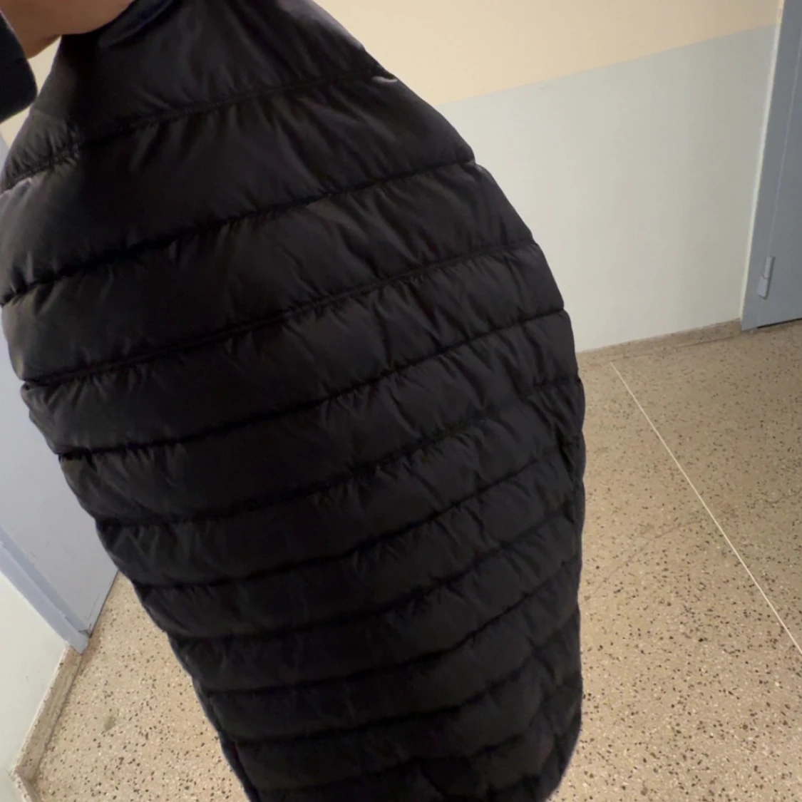 Svart dunväst från EA7 Emporio Armani - 2