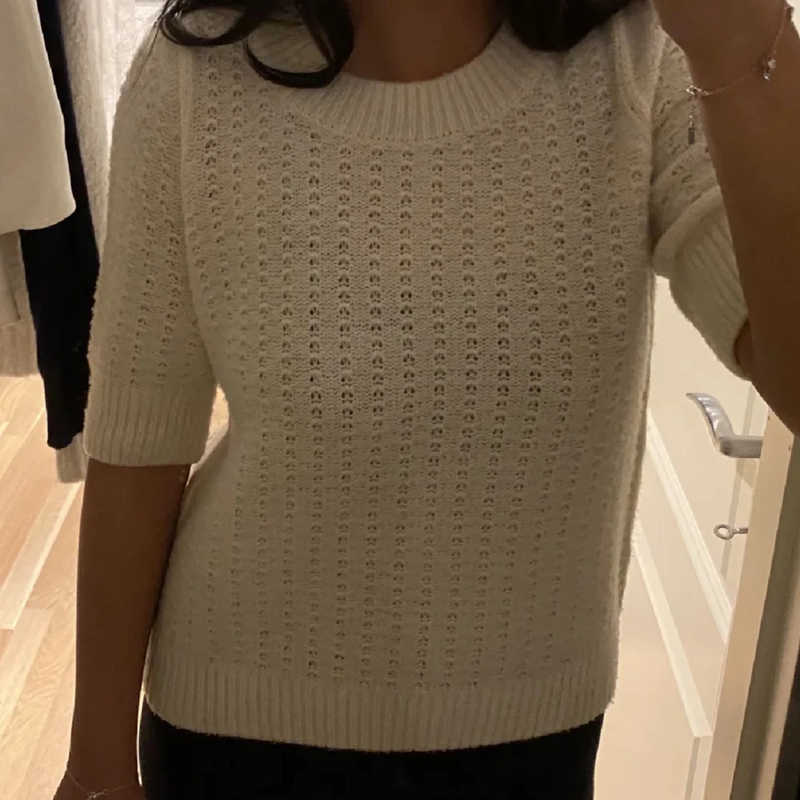 Vit stickad tröja från COS - 1