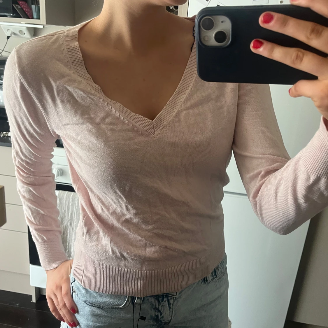 Ljusrosa v-ringad tröja - 1