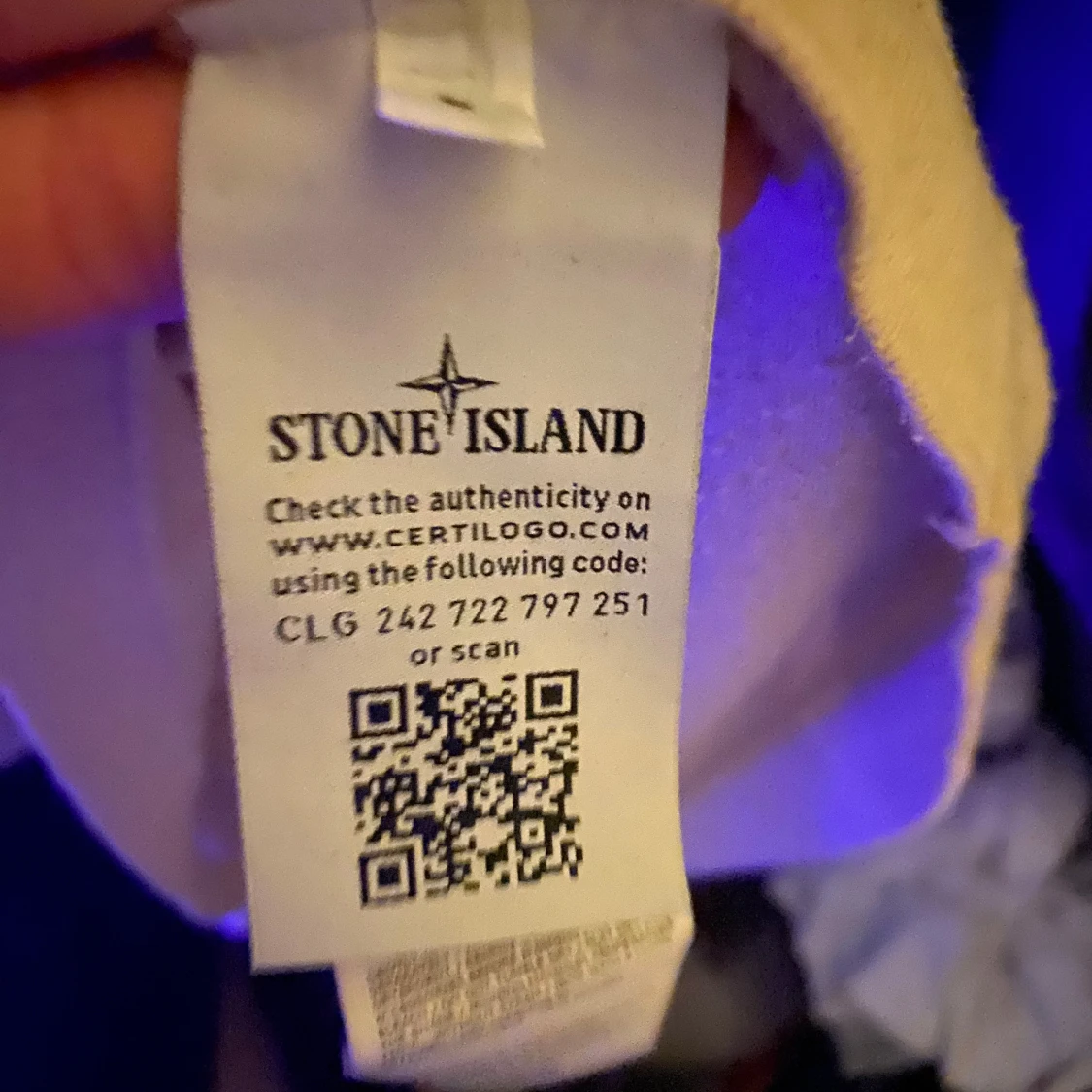 Beige långärmad tröja från Stone Island - 1