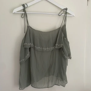 Sommartopp - Sååå snygg blus från Zara som inte säljs längre, endast testad😽😽