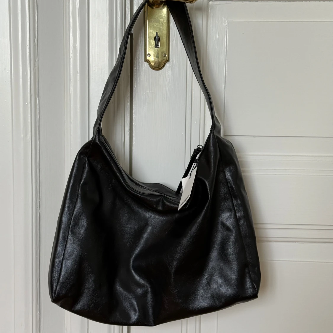 Svart axelväska från Pull&Bear - 1