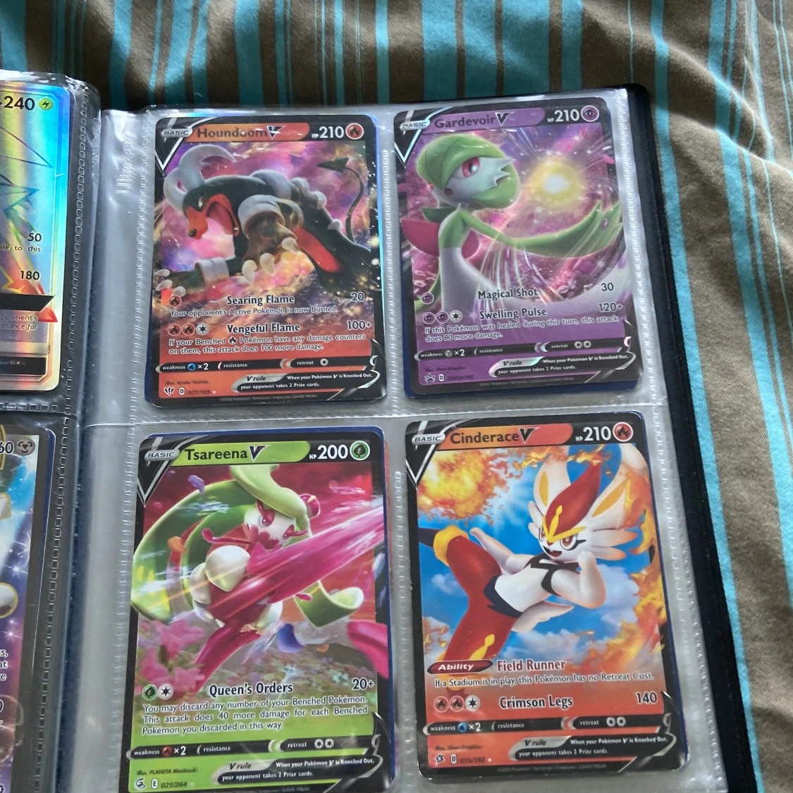 Pokémonkort i samlarpärm - 2