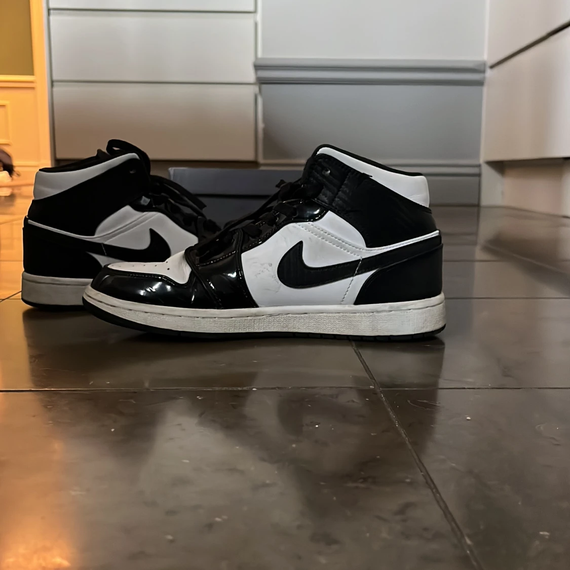 Nike Air Jordans svartvita sneakers - 3