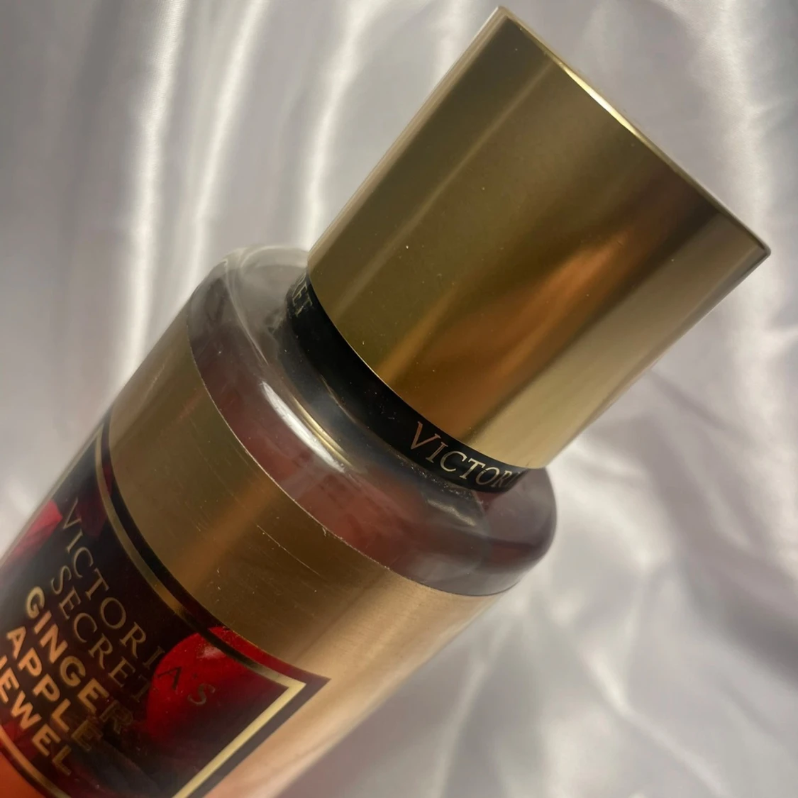 Victoria's Secret Ginger Apple Jewel Body Mist - 1