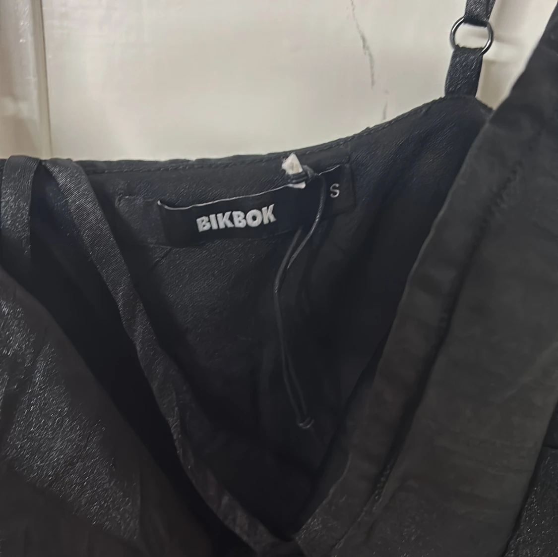 Svart långklänning från BikBok - 1