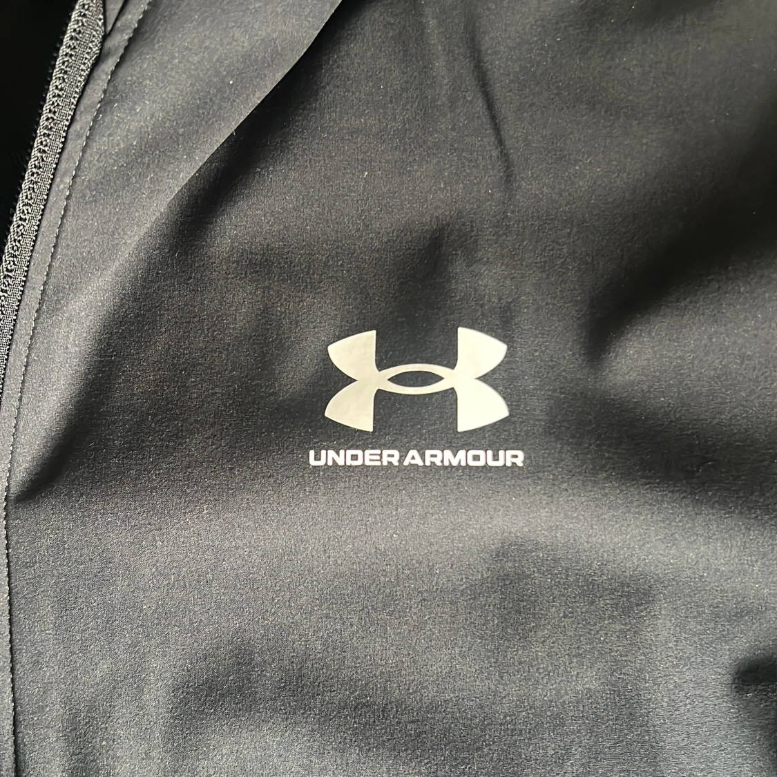 Svart vindjacka från Under Armour - 2