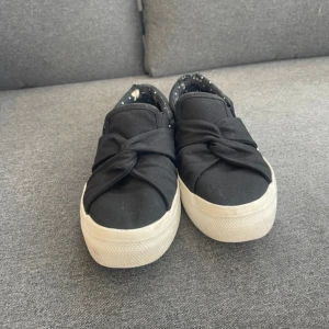 Svarta skor från zalando - Storlek 38, bra skick❤️