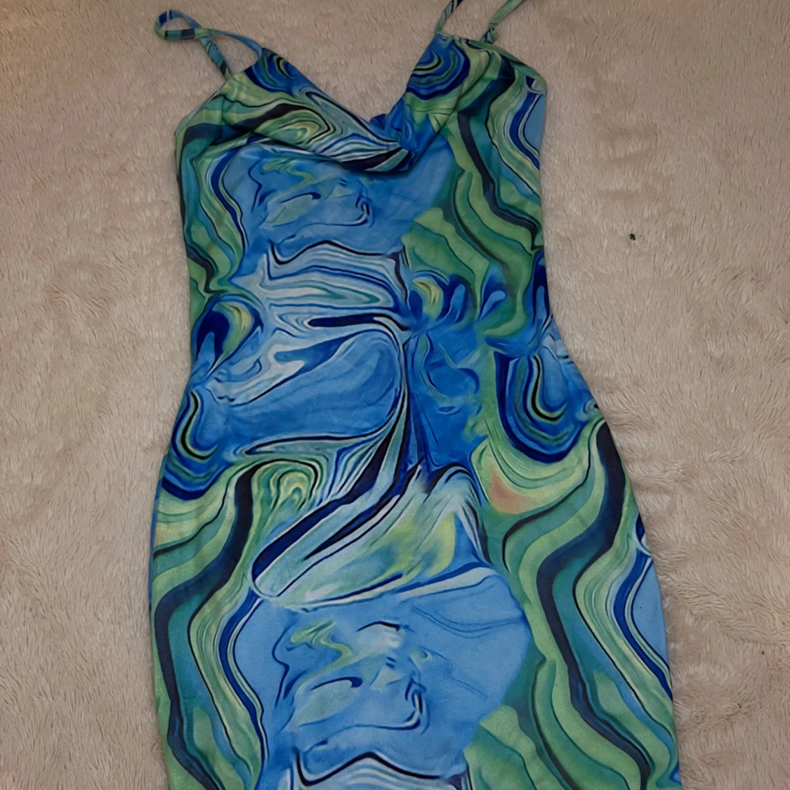 Blågrön mönstrad klänning💙💚