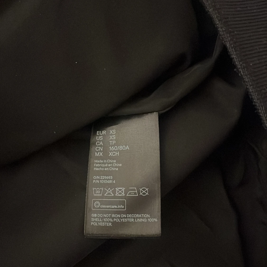 Svart och vit varsityjacka från No Fun/H&M - 3