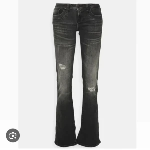 LTB JEANS  - säljer mina absolut fovarit jeans då jag är i behov av pengar! 💓 slutsålda överallt, kommer endast sälja vid bra bud då jag verkligen älskar dom 💕27.34 (jag som är 163 är dom något långa för men ändå snygga) ❣️