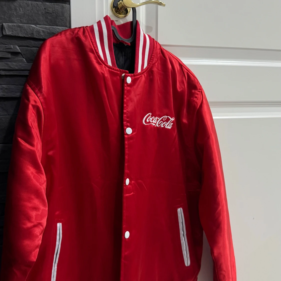 Röd Coca-Cola bomberjacka - 1