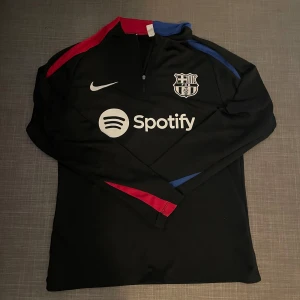 Barcelona tracksuit  - En helt ny Barcelona tracksuit