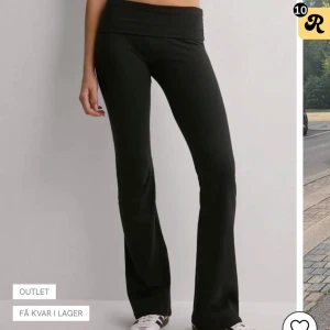 Yoga Pants - säljer då jag råkade klicka i fel storlek men jätte bra i längden och bra skick 