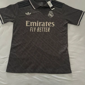 Real Madrid tröja  - Fin skick 