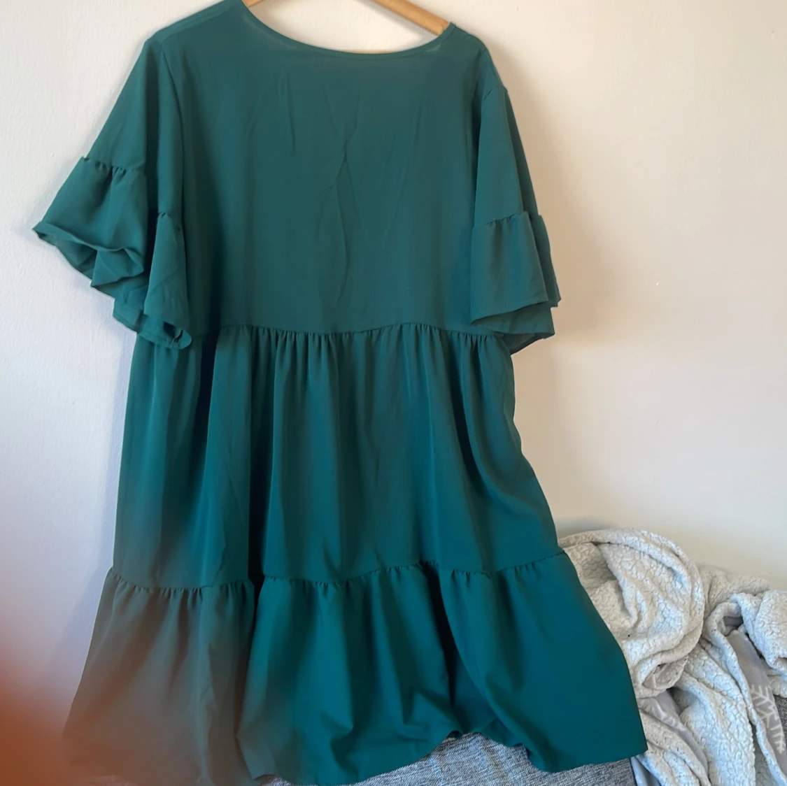 Grön volangklänning från Greathe Curve - 1