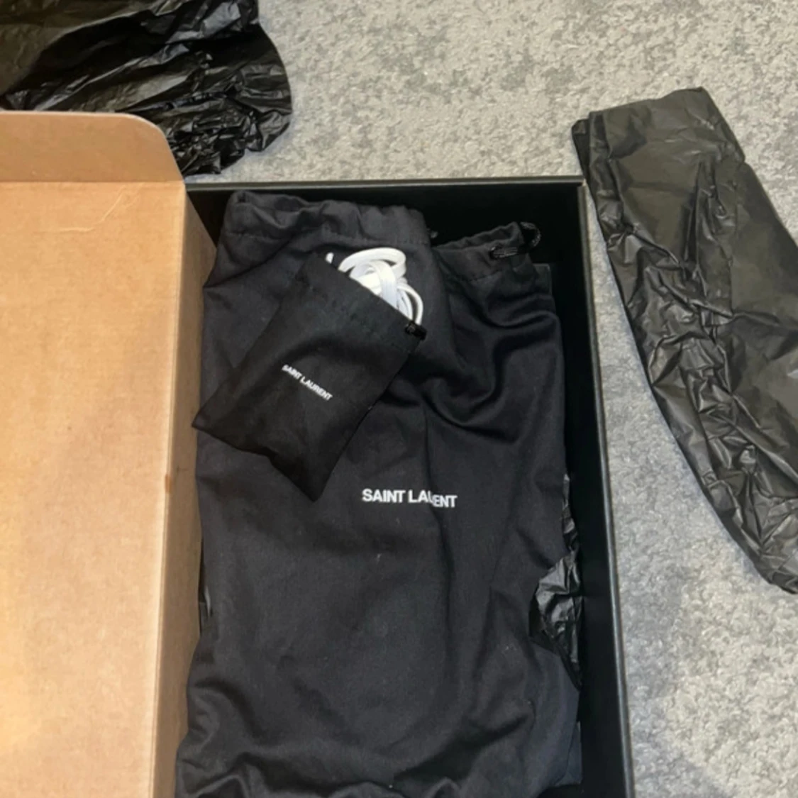 Vita sneakers från Saint Laurent - 3