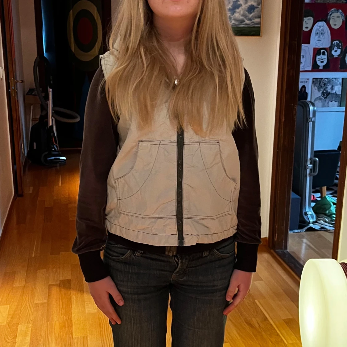 Biegevit väst med huva