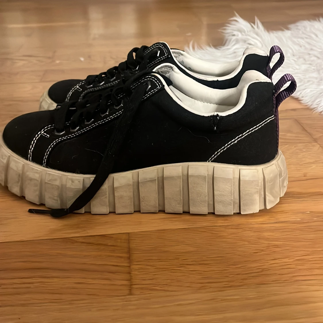 Svarta sneakers från Eytys - 1