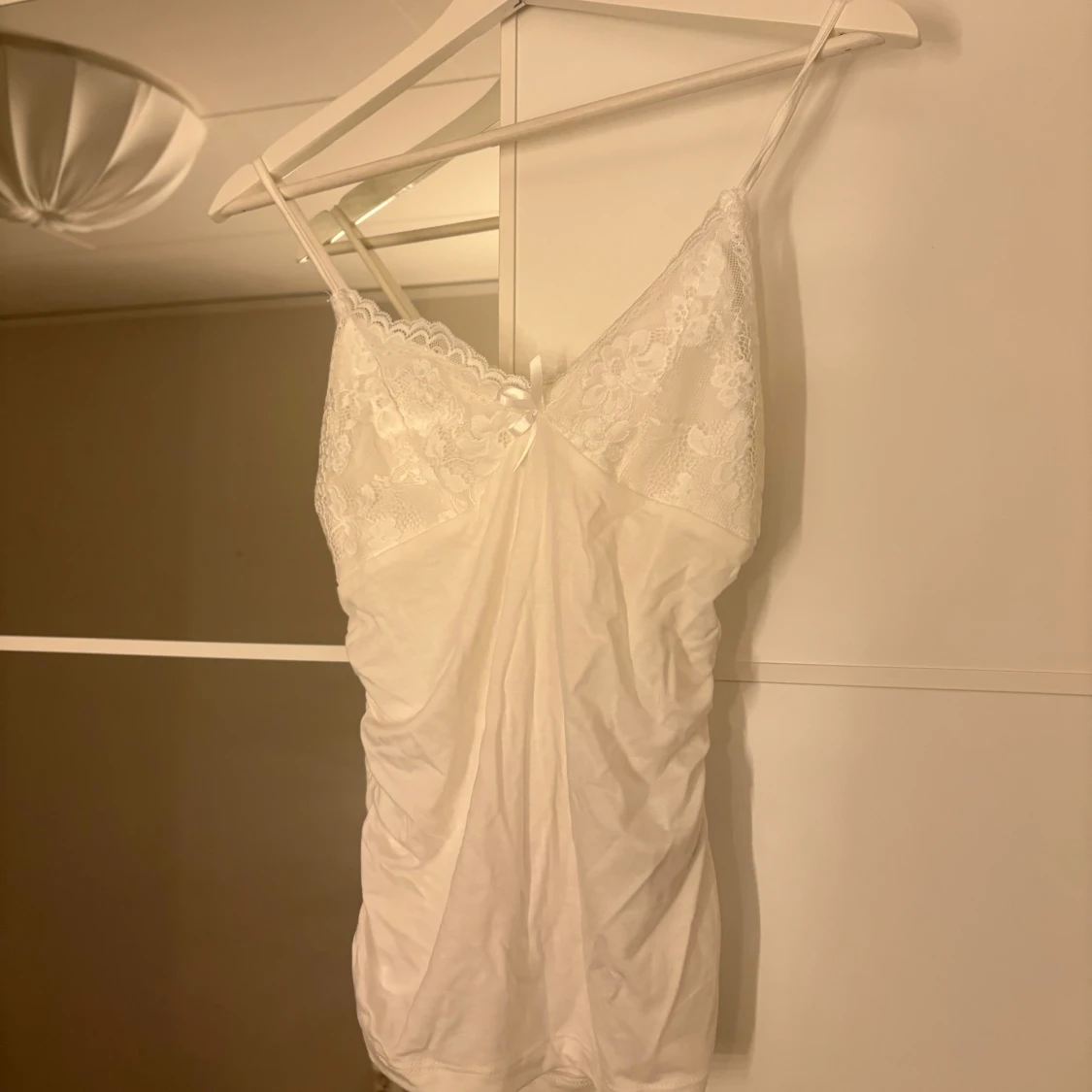 Vitt spets linne - 1