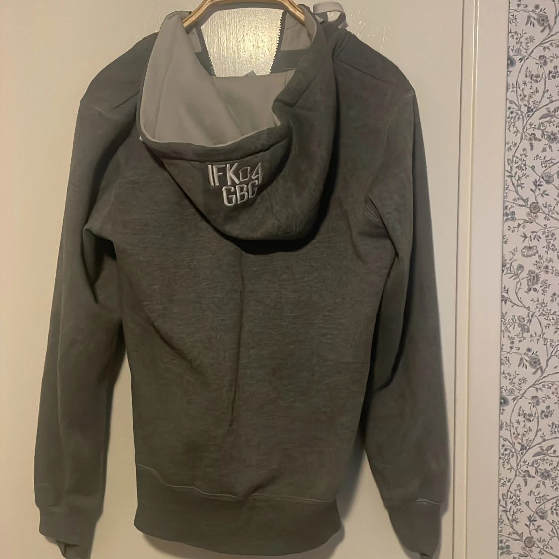 Grå hoodie med dragkedja från IFK Göteborg - 3