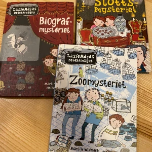 LasseMajas Detektivbyrå - Biografmysteriet, Stotts Mysteriet, Zoomysteriet - - Tre spännande böcker från LasseMajas Detektivbyrå serien. Perfekt för unga detektiver! ISBN 978-91-638-4154-5 (Zoomysteriet)
