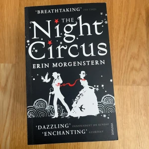 The Night Circus - Säljer boken 'The Night Circus' av Erin Morgenstern. 