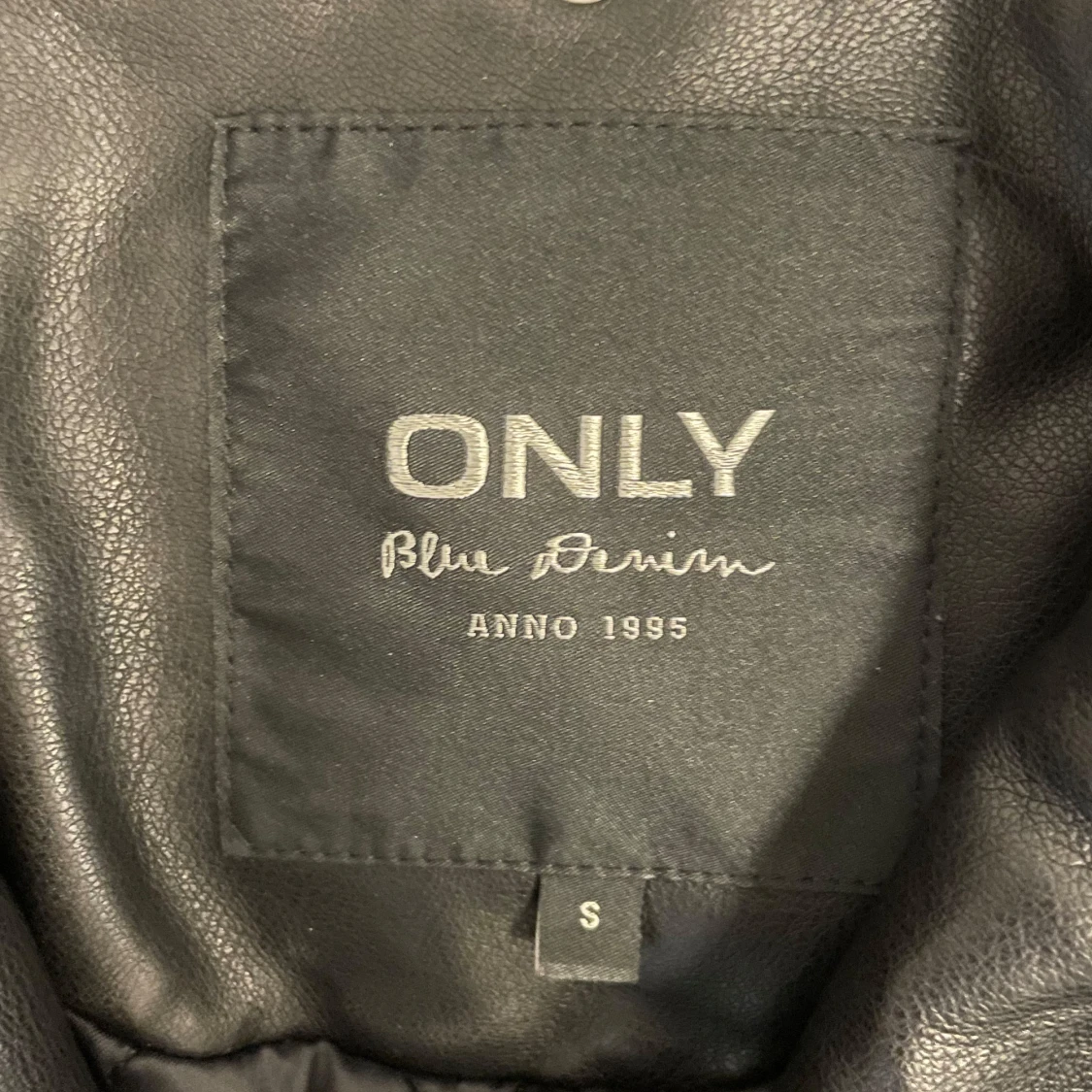 Skinnjacka från Only  - 2