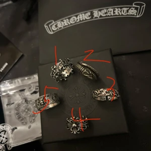 Chrome Hearts Open Rings  - Säljer dessa ringar! Priset är för en, paketering följer ej med om inte man vill. kan göra deal när flera köpes! Skriv vid frågor eller funderingar 😊