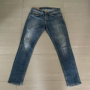 Dondup George jeans  - Säljer nu dessa dondup George jeans, skriv för fler bilder/frågor🙌🏼