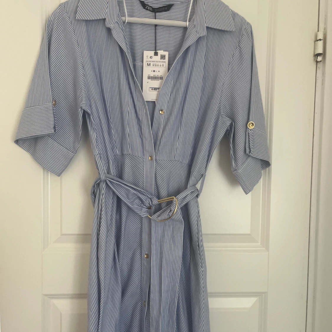 Randig midi-klänning från Zara - 1