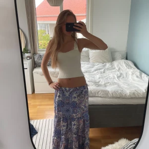 Långkjol - Superfin och somrig långkjol💛