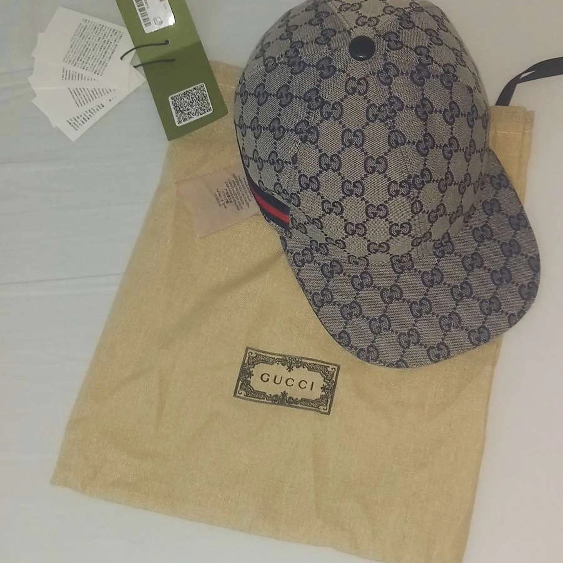 Gucci keps med monogrammönster