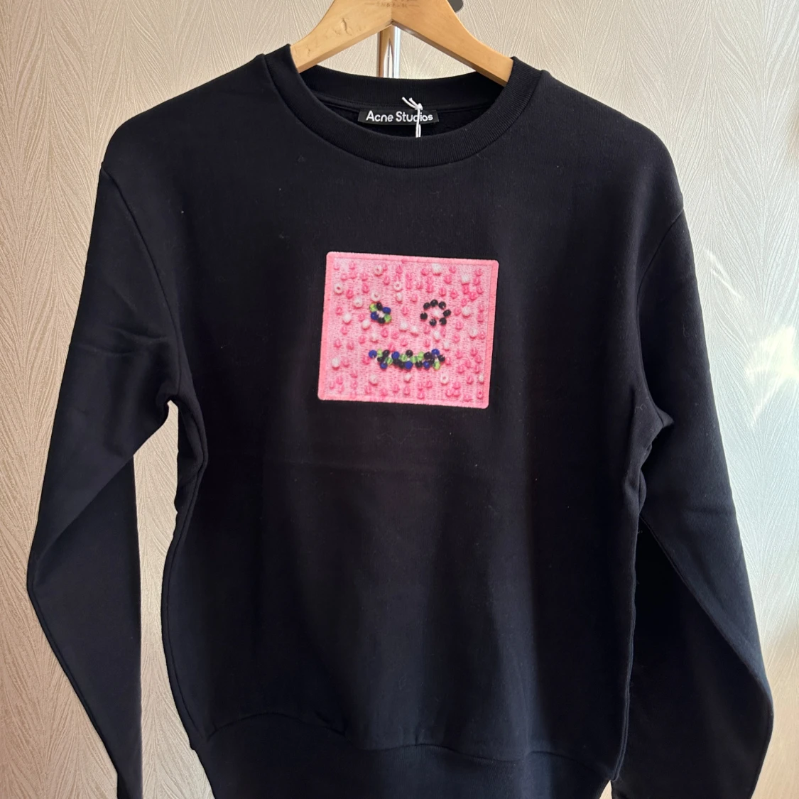 Svart Acne Studios tröja med smiley