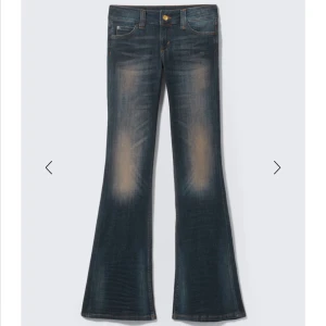 Cheap monday jeans  - Nyskick och endast testade!🤗 Strl 28/30 och dom passar perfekt i längd på mig som är 166cm💘💘