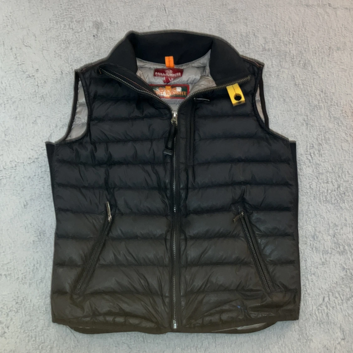 Svart dunväst från Parajumpers