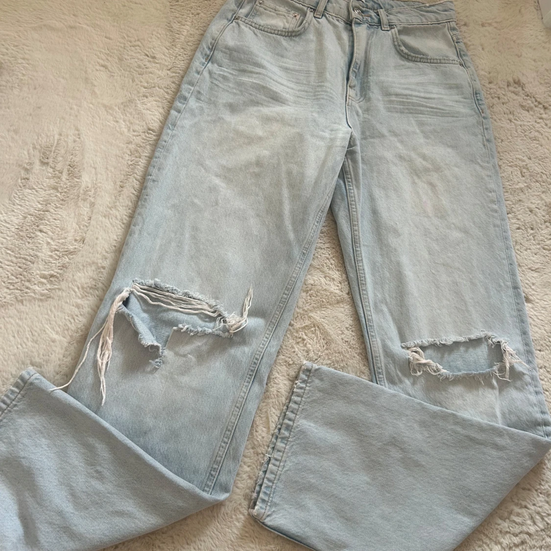 Ljusblå ripped jeans från g perfect jeans