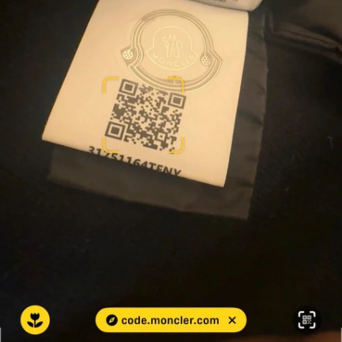 Svart pufferjacka från Moncler