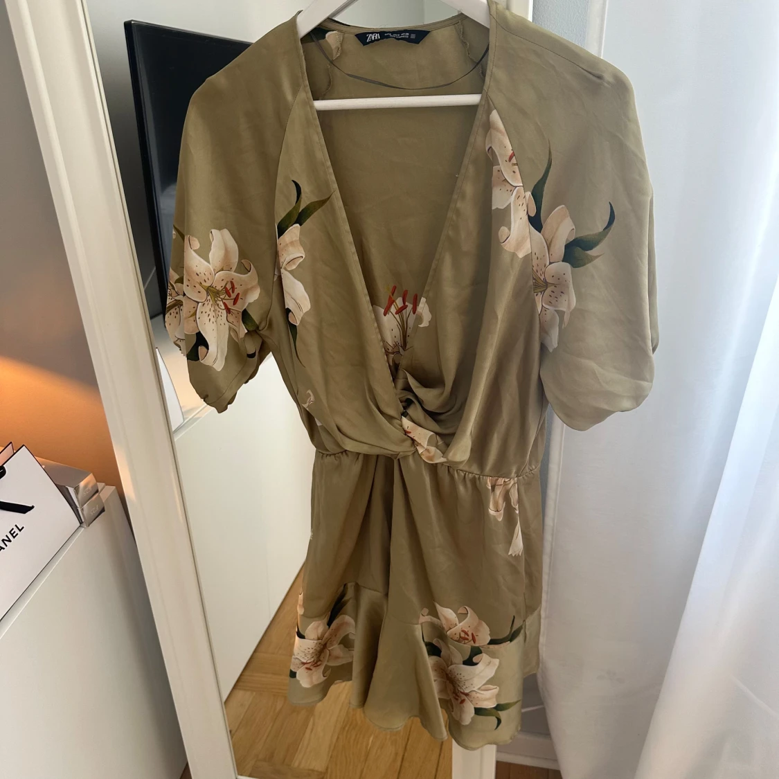 Blommig klänning Zara  - 91