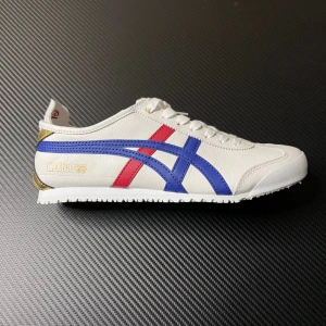 Onitsuka Tiger trainers  - Riktiga sköna trainers från Onitsuka Tiger, passar definitivt till sommar och många klädstilar. De är begagnade men minimalt använda som du ser på bilderna. Priset går att diskuteras och skriv vid frågor 
