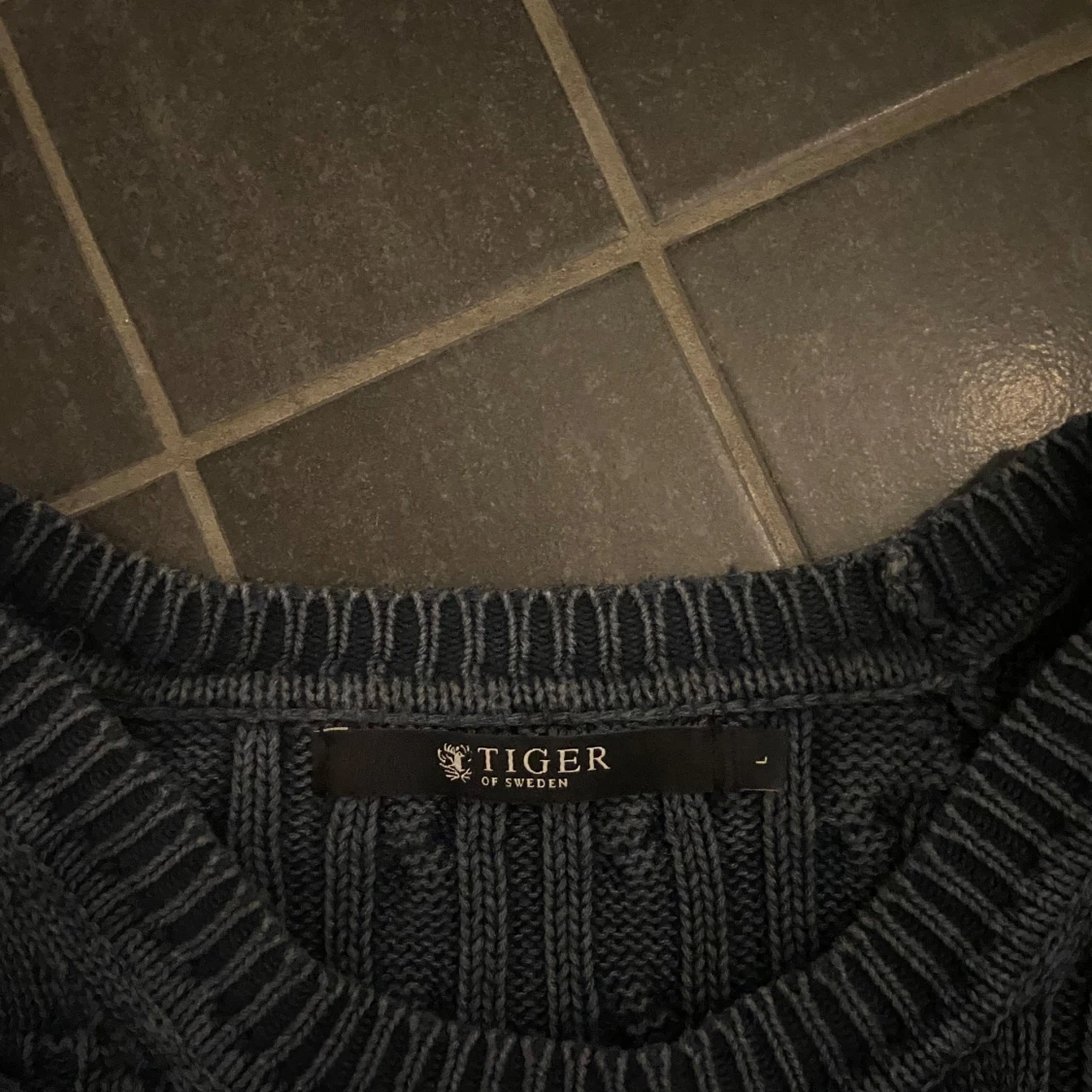 Stickad tröja från Tiger of Sweden - 1