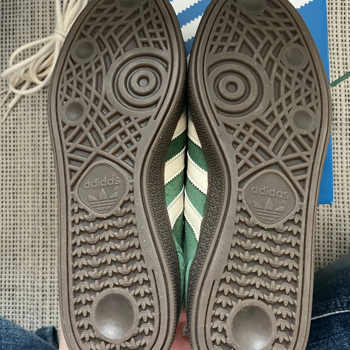 Helt NYA Adidas Spezial gröna sneakers - 3