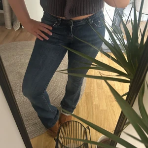 Low waist Jeans - Säljer dessa så snygga vintage jeansen! Väldigt Lågmidjade !!🩷🩷
