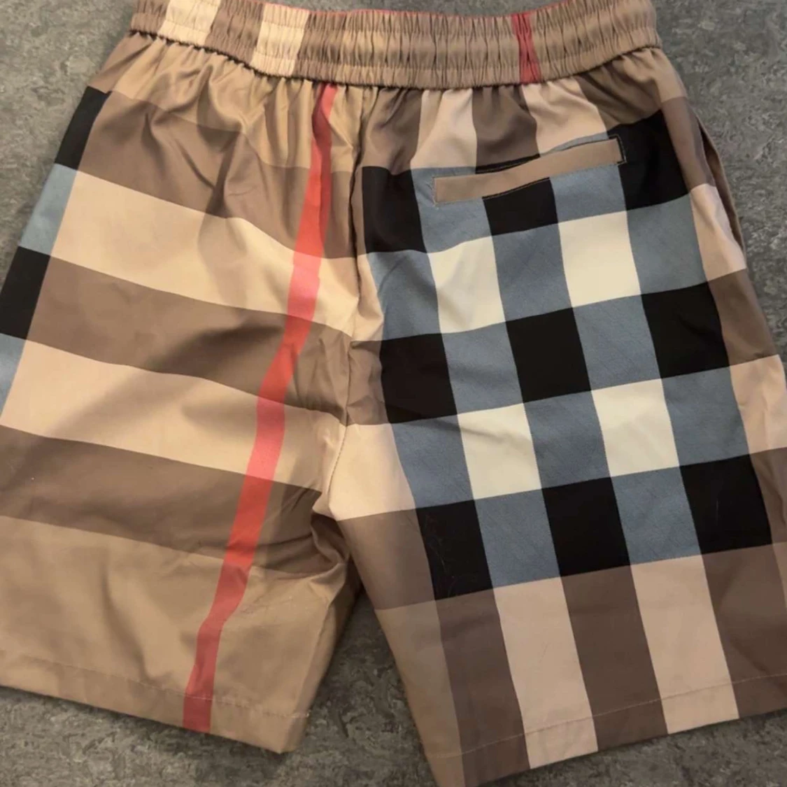 Rutig shorts från Burberry - 1