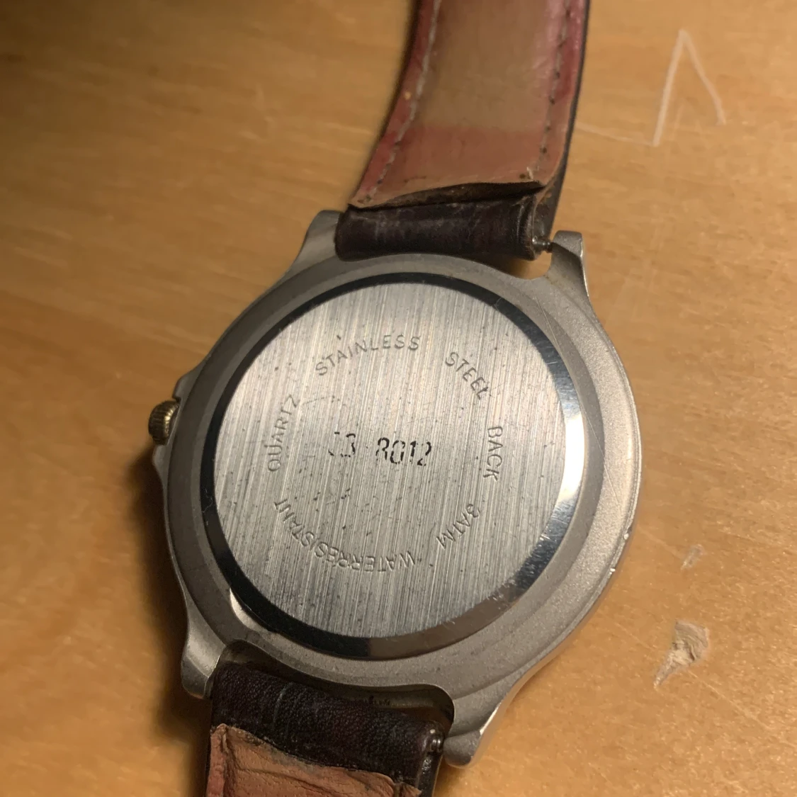 Klocka från Visa med brunt läderarmband - 3